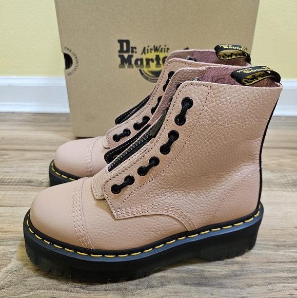 Dr. Martens Sinclair Zip Front Boots,peach beige, size US 8 - Picture 3 of 9